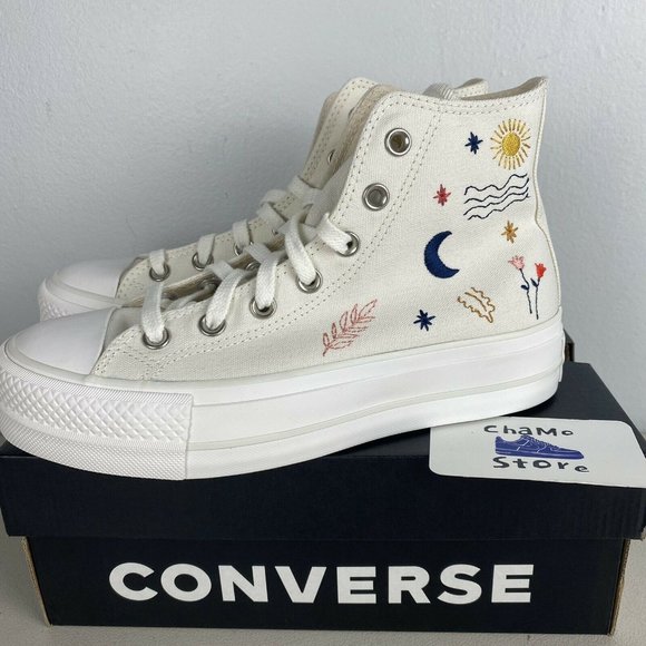 Converse Women’s Chuck Star It's Okay To Wander Platform - Picture 3 of 15